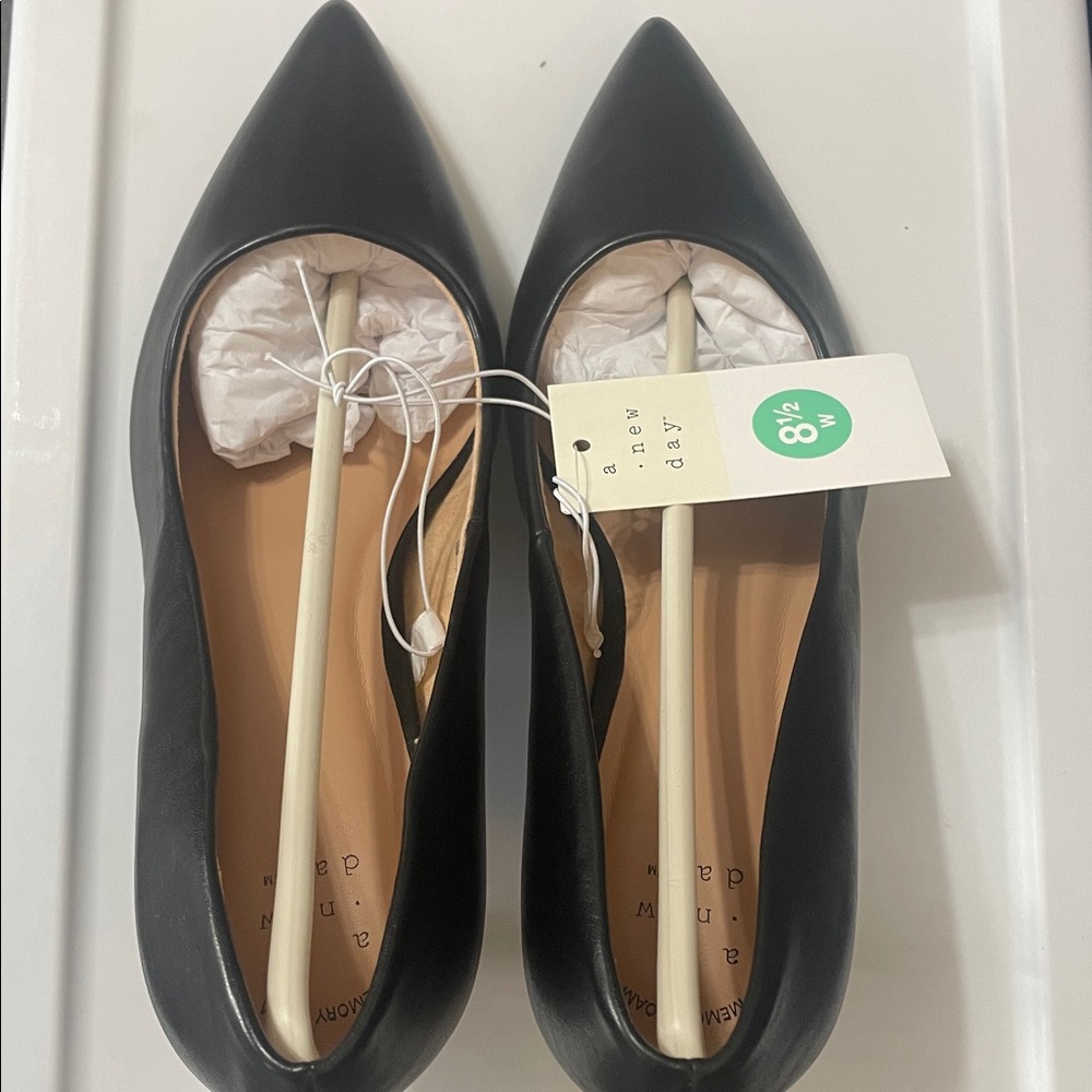 A New Day Black Heels w memory foam Sz. 8.5 W 3inch heel New